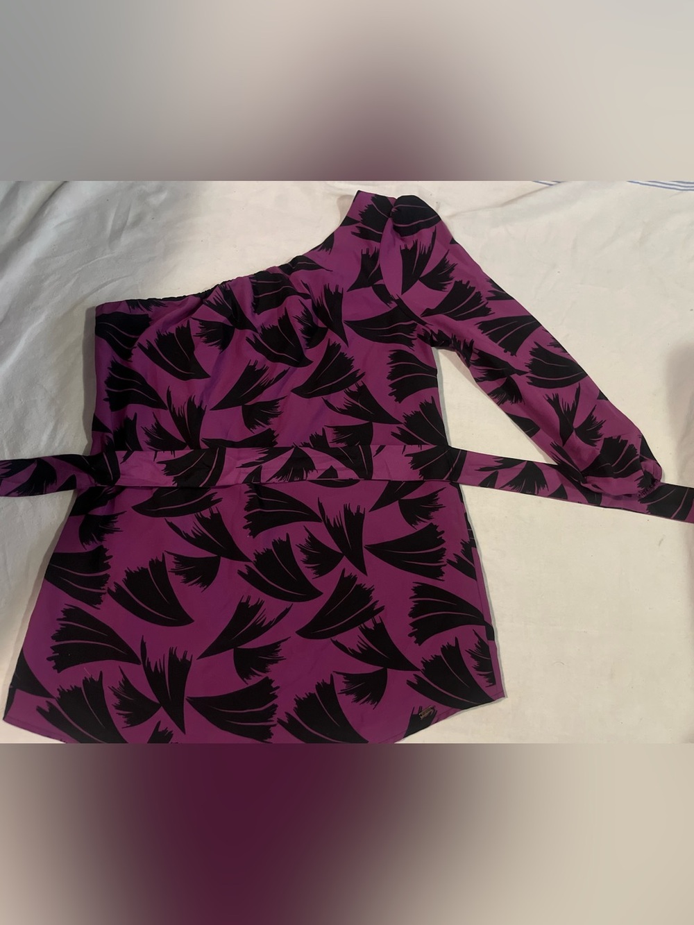 Size L Guess Off-Shoulder Long Sleeve Tunic Blouse, Y2K top/blouse